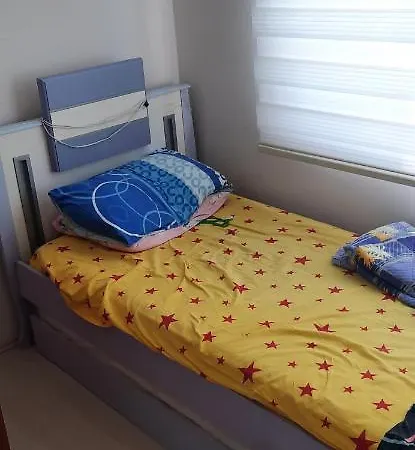 Vila Havuzlu Sitede Bahceli Yazlik